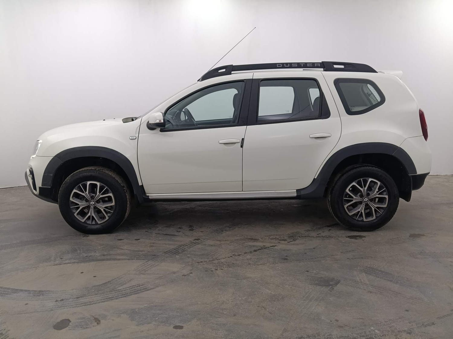 Buy Used Renault Duster RXZ of 2021 model @ 7,29,000 INR in Kochi ...