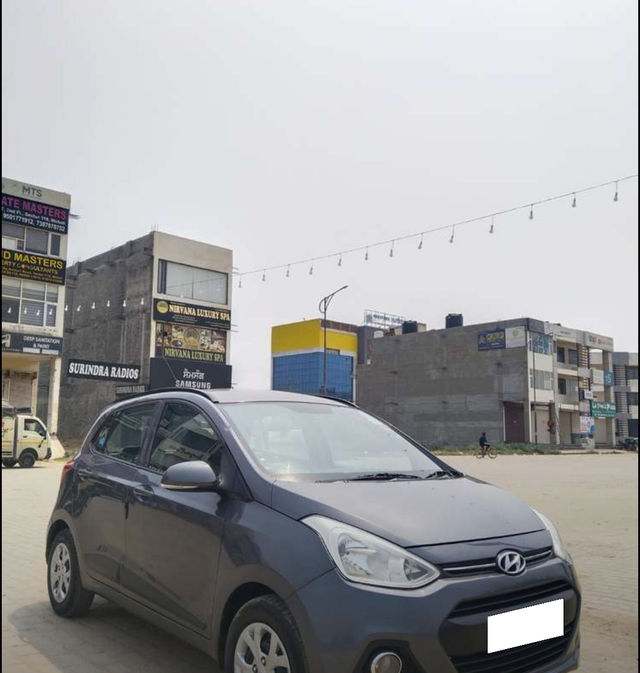 Hyundai Grand i10 Sportz Second-hand 2015 Hyundai Grand i10 Sportz for sale in Mohali