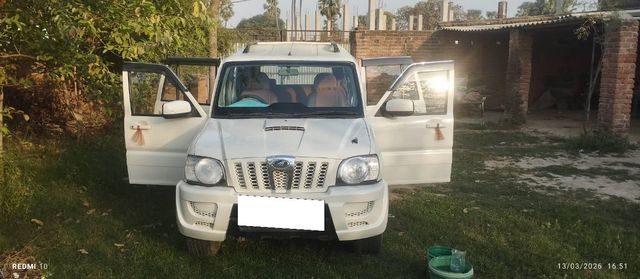 Mahindra Scorpio LX 2WD 7S Second-hand 2013 Mahindra Scorpio LX 2WD 7S for sale in Ghazipur