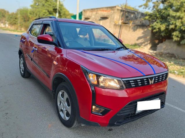 Mahindra XUV300 W6 Sunroof BSVI Second-hand 2022 Mahindra XUV300 W6 Sunroof BSVI for sale in New Delhi