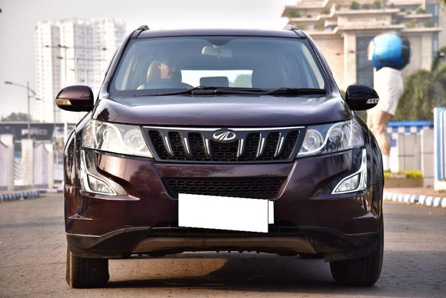 Mahindra XUV500 R W10 FWD Second-hand 2017 Mahindra XUV500 R W10 FWD for sale in Kolkata