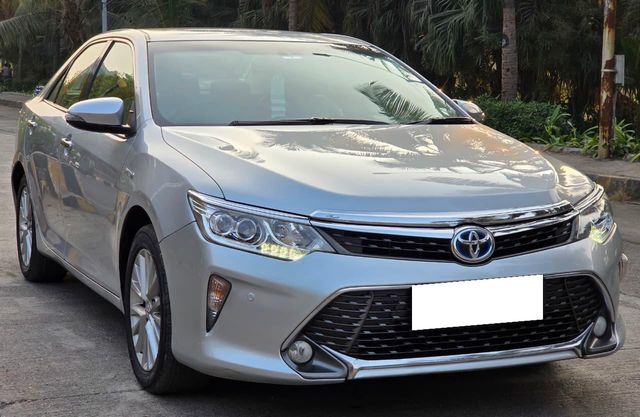 Toyota Camry Hybrid Second-hand 2015 Toyota Camry Hybrid for sale in Mumbai