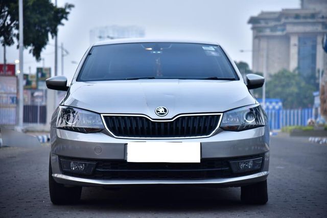 Skoda Rapid 1.6 MPI Elegance AT Second-hand 2017 Skoda Rapid 1.6 MPI Elegance AT for sale in Kolkata