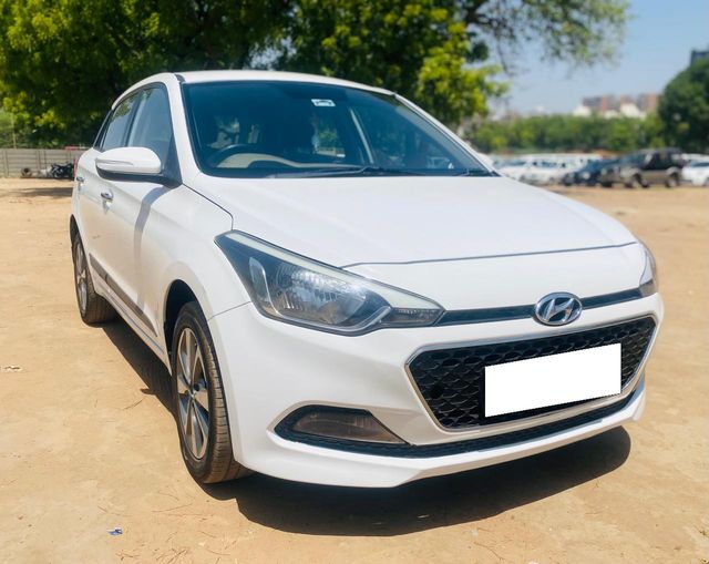 Hyundai i20 Sportz Option 1.4 CRDi Second-hand 2015 Hyundai i20 Sportz Option 1.4 CRDi for sale in Ahmedabad