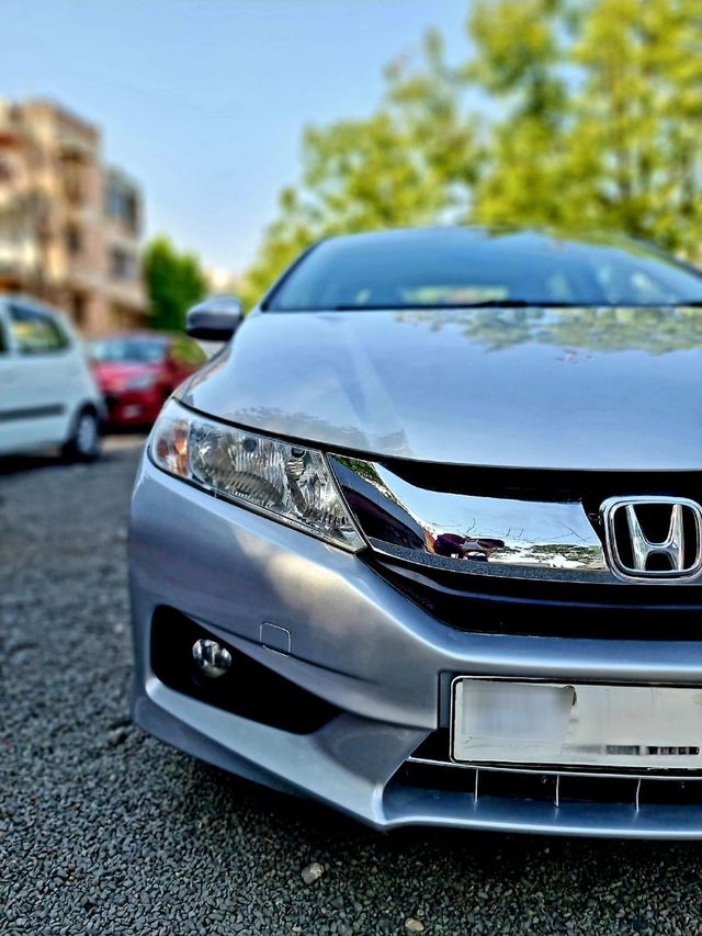 Honda City i VTEC V Second-hand 2015 Honda City i VTEC V for sale in Ahmedabad