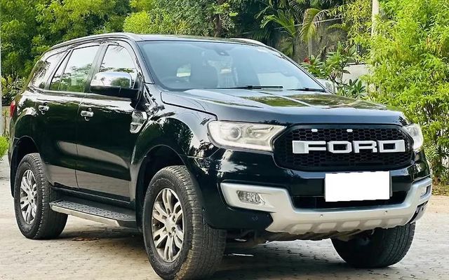 Second-hand 2018 Ford Endeavour 3.2 Titanium AT 4X4 for sale in Ahmedabad
