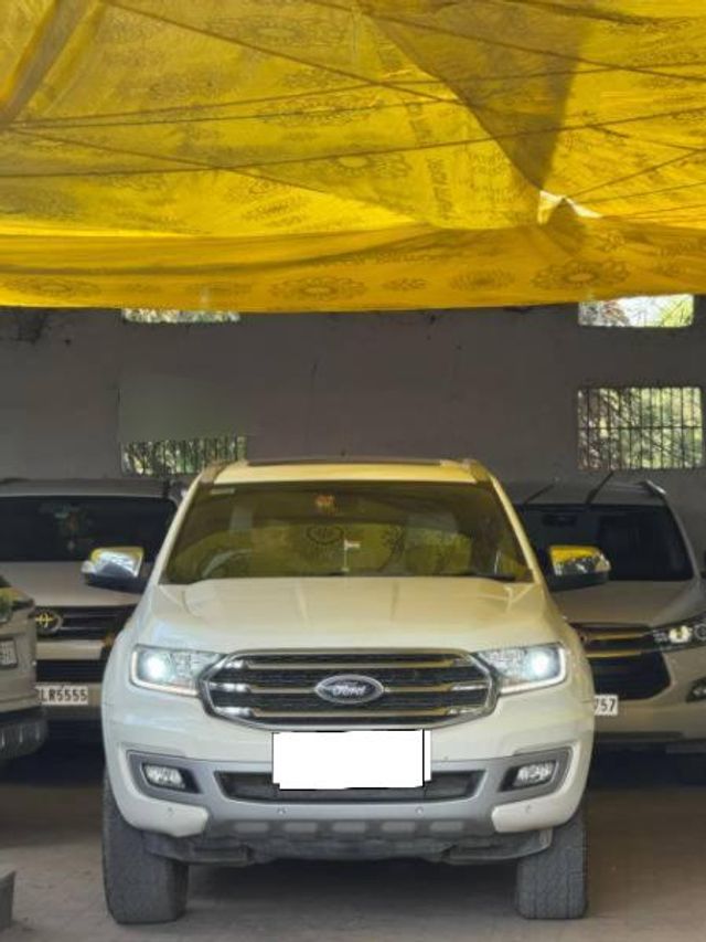 Ford Endeavour Titanium Plus 4X2 AT Second-hand 2021 Ford Endeavour Titanium Plus 4X2 AT for sale in Bavla