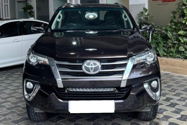 Toyota Fortuner 2.8 2WD MT BSIV Second-hand 2017 Toyota Fortuner 2.8 2WD MT BSIV for sale in Hyderabad