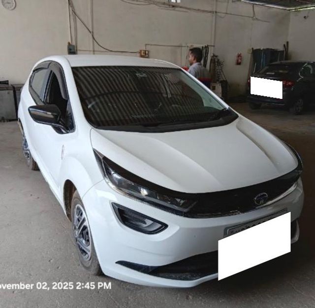 Tata Altroz XE Second-hand 2024 Tata Altroz XE for sale in Jhansi