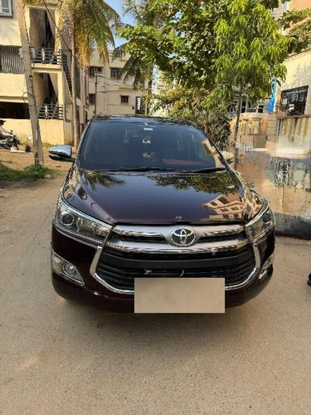Toyota Innova Crysta 2.4 VX MT 8S BSIV Second-hand 2016 Toyota Innova Crysta 2.4 VX MT 8S BSIV for sale in Bangalore