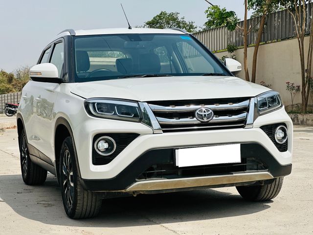 Toyota Urban cruiser Premium AT Second-hand 2022 Toyota Urban cruiser Premium AT for sale in Ahmedabad