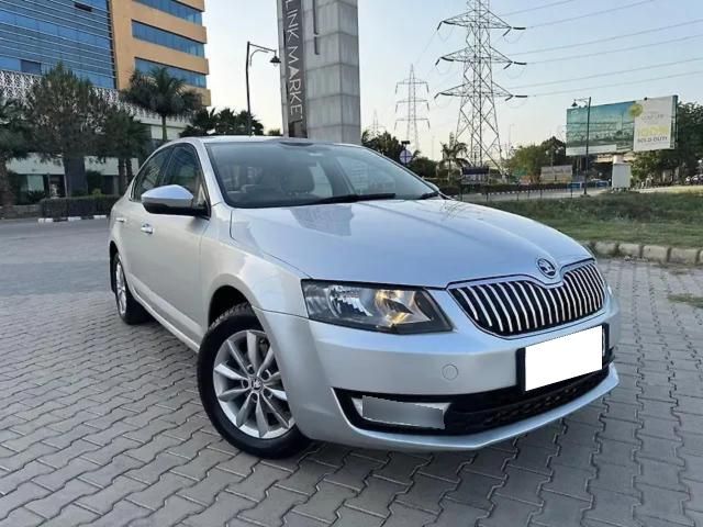 Skoda Octavia Active 2.0 TDI MT Second-hand 2015 Skoda Octavia Active 2.0 TDI MT for sale in Mohali