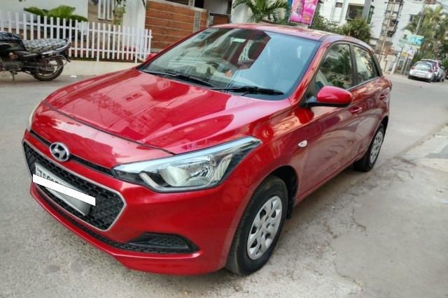 Second-hand 2015 Hyundai i20 1.2 Anniversary Edition for sale in Hyderabad
