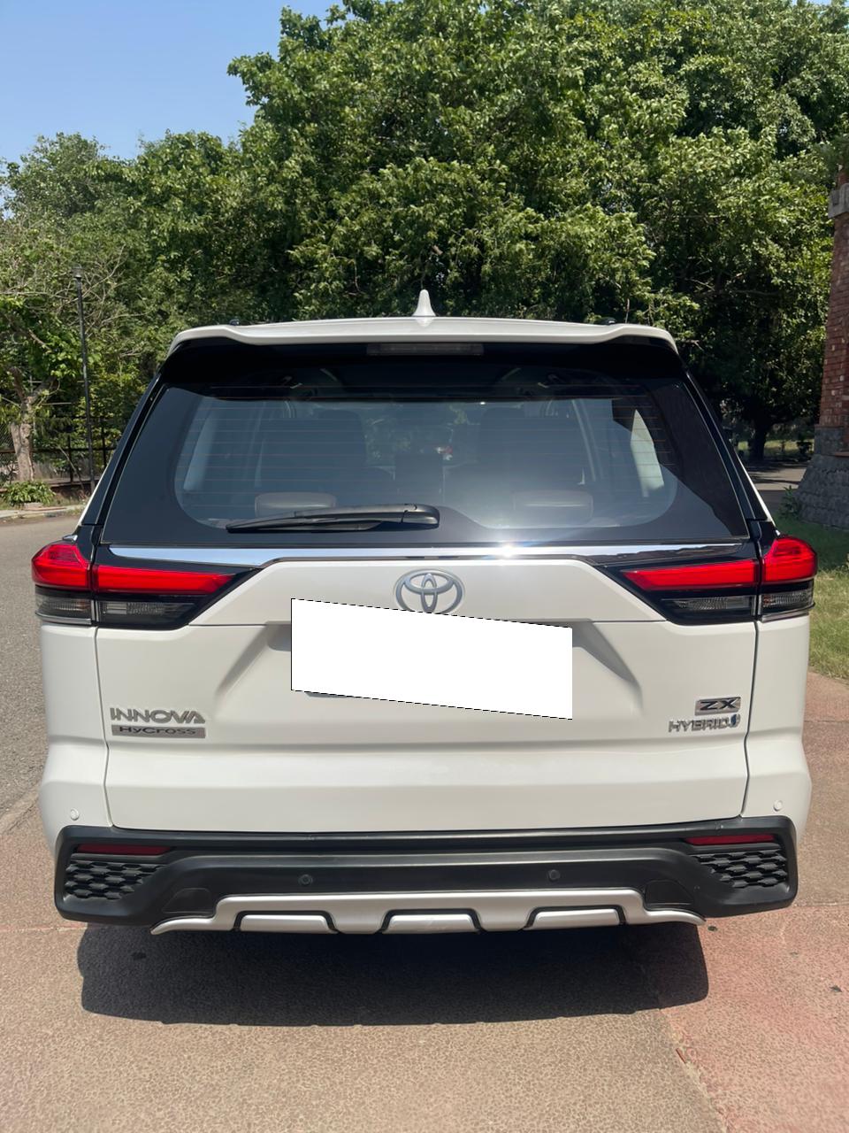 Buy Used Toyota Innova Hycross ZX Optional Hybrid of 2024 model