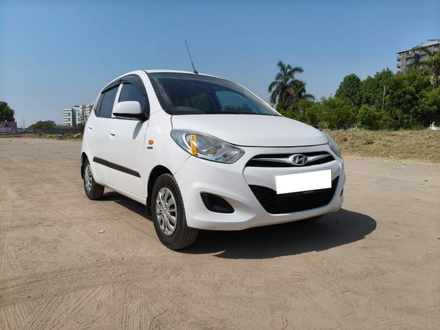Hyundai i10 Magna Second-hand 2013 Hyundai i10 Magna for sale in Vadodara