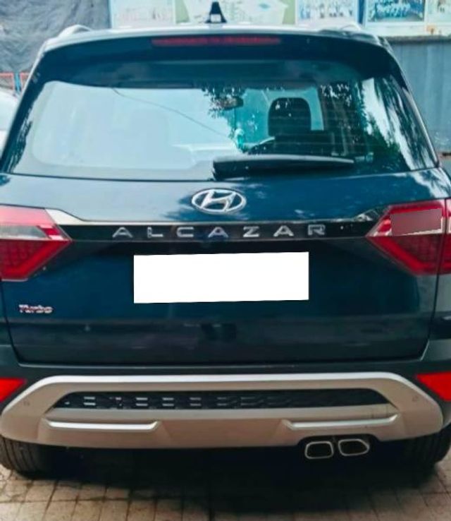 Second-hand 2023 Hyundai Alcazar Signature for sale in Mumbai
