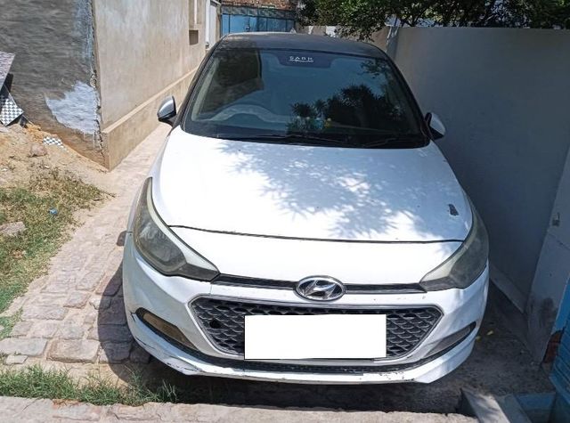 Second-hand 2015 Hyundai i20 1.4 CRDi Anniversary Edition for sale in Hanumangarh