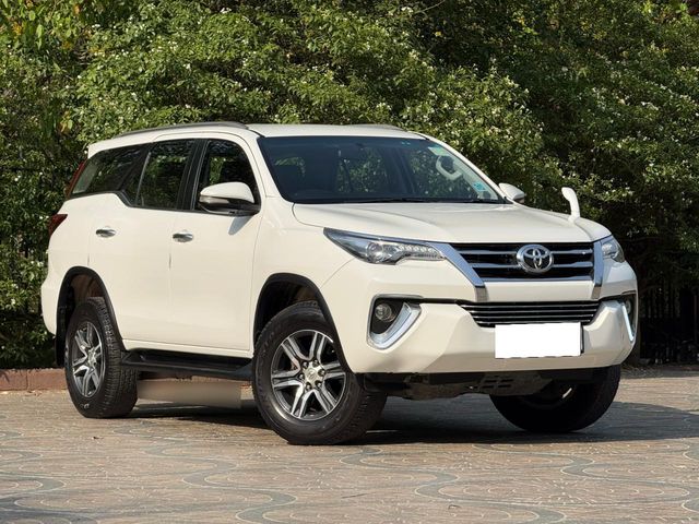 Toyota Fortuner 2.7 2WD MT BSIV Second-hand 2017 Toyota Fortuner 2.7 2WD MT BSIV for sale in New Delhi