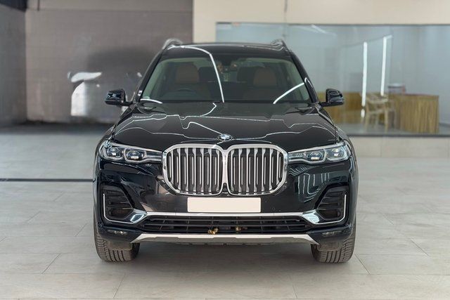 BMW X7 xDrive30d DPE Signature Second-hand 2021 BMW X7 xDrive30d DPE Signature for sale in Hyderabad