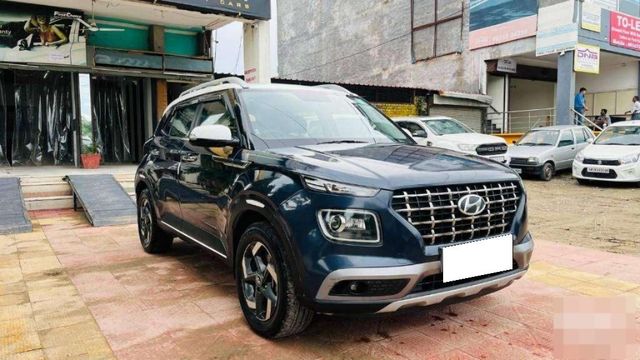 Hyundai Venue SX Dual Tone Diesel BSIV Second-hand 2019 Hyundai Venue SX Dual Tone Diesel BSIV for sale in Zirakpur