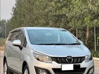 Used Mahindra Marazzo M6