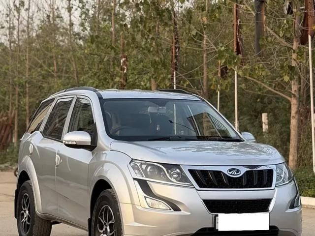Mahindra XUV500 W4 1.99 mHawk Second-hand 2016 Mahindra XUV500 W4 1.99 mHawk for sale in Chandigarh