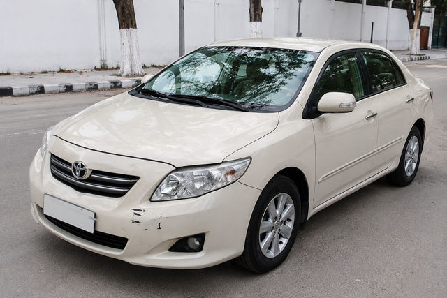 Second-hand 2011 Toyota Corolla Altis 1.8 VL AT for sale in Ghaziabad
