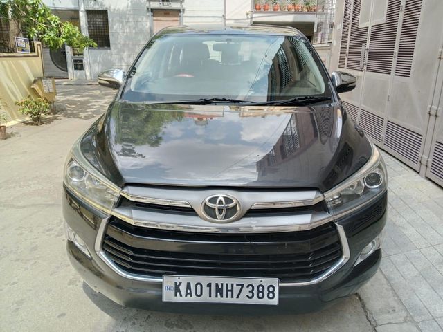 Toyota Innova Crysta 2.4 ZX MT BSIV Second-hand 2017 Toyota Innova Crysta 2.4 ZX MT BSIV for sale in Bangalore