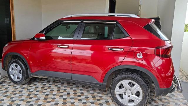 Hyundai Venue S Plus Second-hand 2021 Hyundai Venue S Plus for sale in Nellore