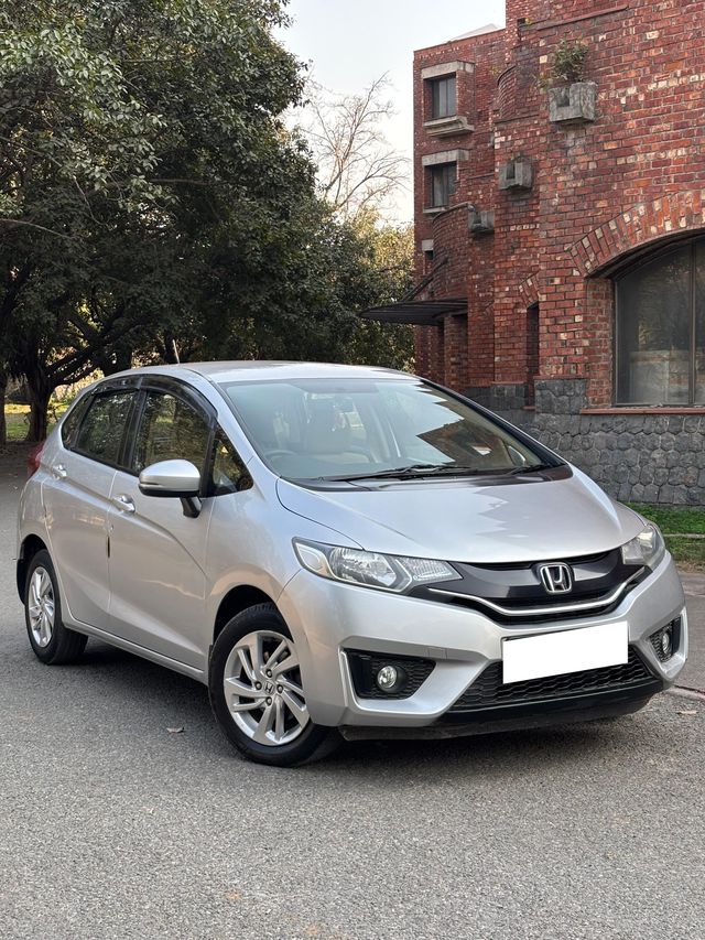 Honda Jazz V Second-hand 2018 Honda Jazz V for sale in New Delhi
