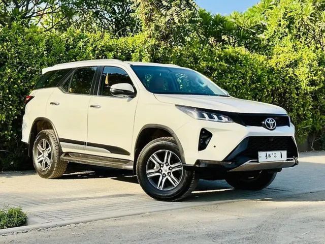 Second-hand 2023 Toyota Fortuner 4X2 for sale in Ahmedabad