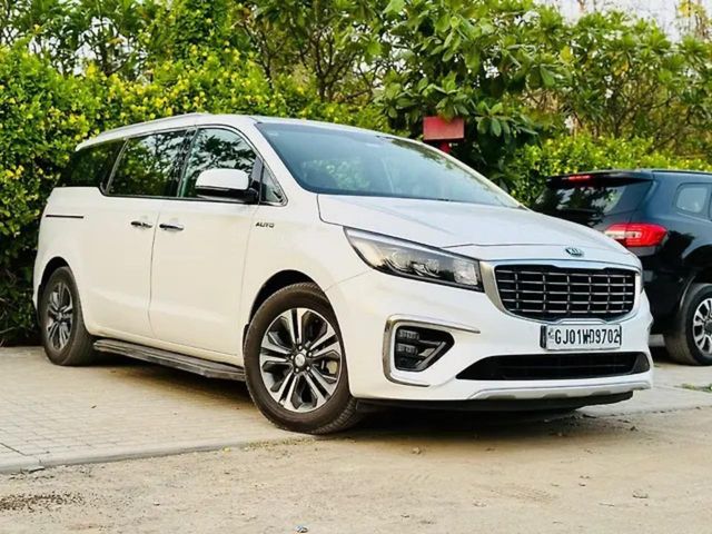 Kia Carnival Prestige Second-hand 2021 Kia Carnival Prestige for sale in Ahmedabad