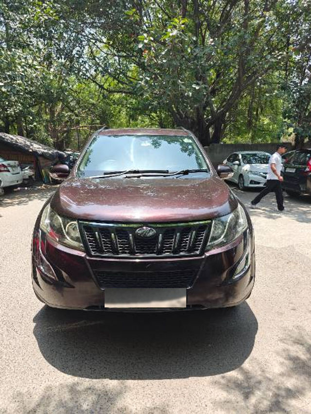 Mahindra XUV500 W6 2WD Second-hand 2018 Mahindra XUV500 W6 2WD for sale in New Delhi