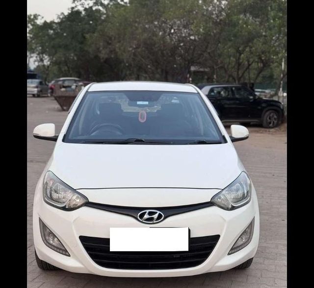 Hyundai i20 Sportz 1.4 CRDi Second-hand 2014 Hyundai i20 Sportz 1.4 CRDi for sale in Chandigarh