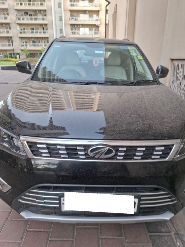 Second-hand 2019 Mahindra XUV300 W6 BSIV for sale in Noida