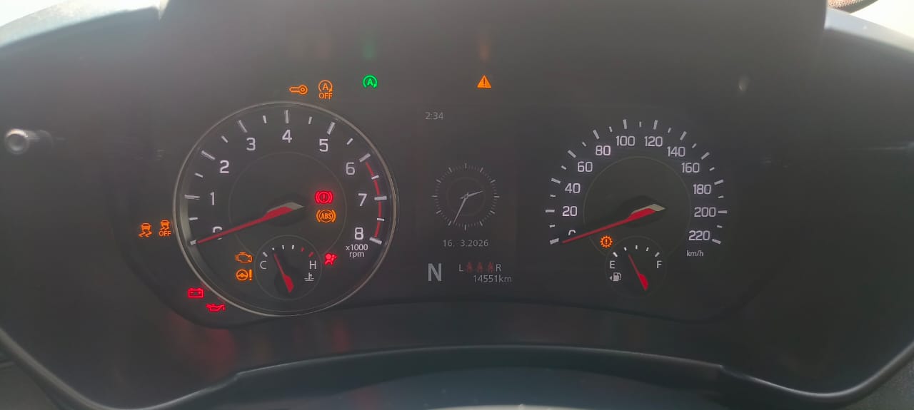 Buy Used Maruti Swift ZXi AMT of 2024 model @ 8,50,000 INR in