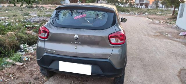 Renault KWID 1.0 RXT Second-hand 2017 Renault KWID 1.0 RXT for sale in Koppal