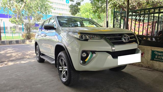 Second-hand 2018 Toyota Fortuner 2.8 2WD MT BSIV for sale in Lucknow
