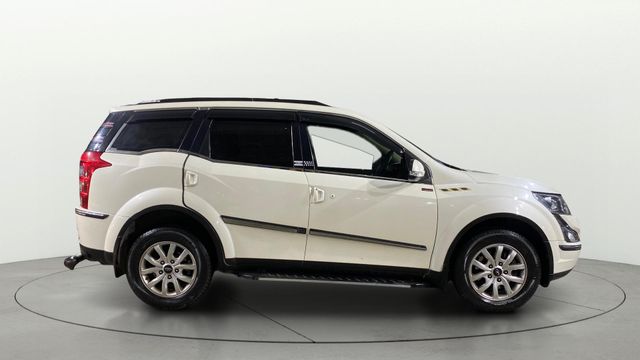 Mahindra XUV500 G AT Second-hand 2017 Mahindra XUV500 G AT for sale in Kolkata
