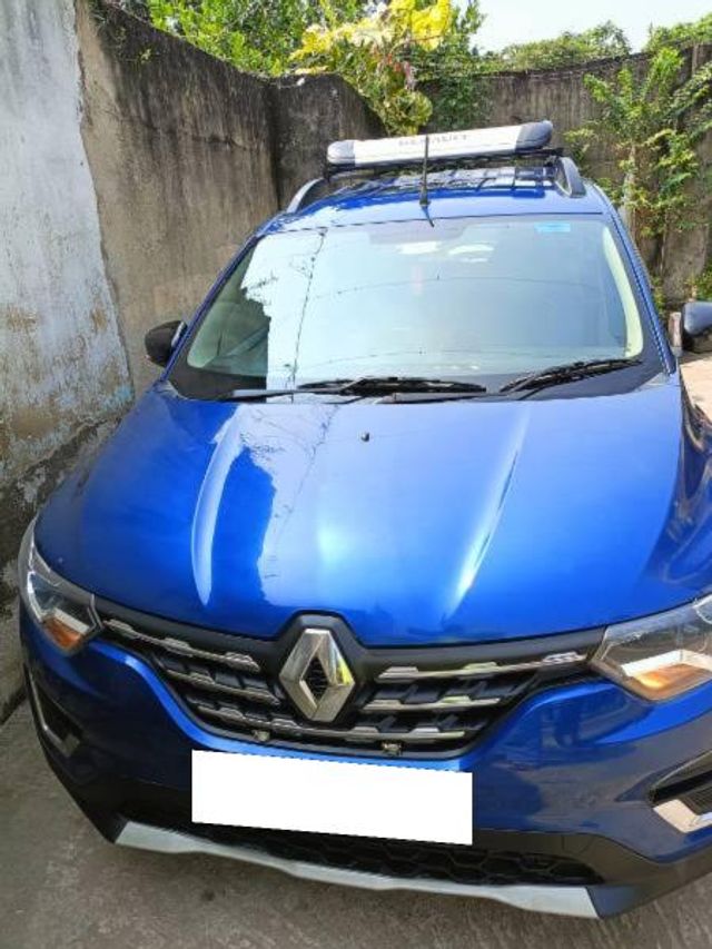Second-hand 2023 Renault Triber RXZ EASY-R AMT for sale in South 24 Parganas