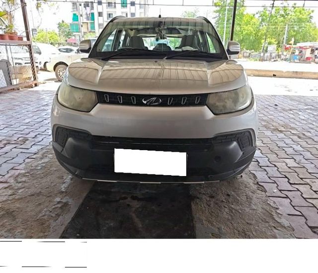 Mahindra KUV 100 mFALCON G80 K6 Plus Second-hand 2016 Mahindra KUV 100 mFALCON G80 K6 Plus for sale in Gandhinagar