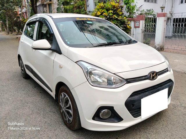 Hyundai Grand i10 CRDi Magna Second-hand 2015 Hyundai Grand i10 CRDi Magna for sale in Kolkata