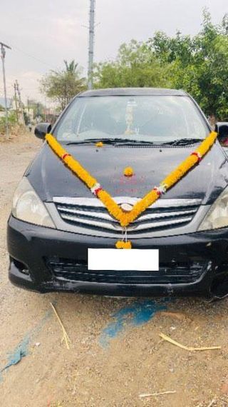 Used Toyota Innova 2.5 G (Diesel) 8 Seater BS III
