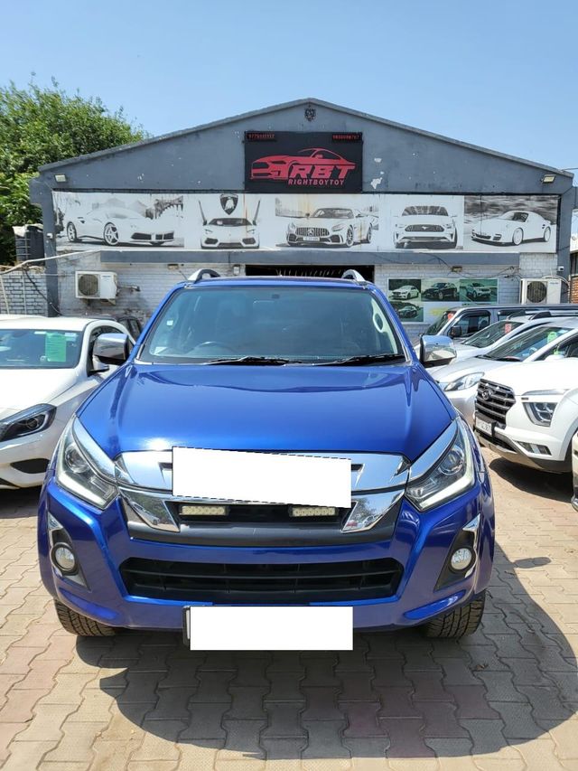 Isuzu D-Max V-Cross High (Z) Second-hand 2020 Isuzu D-Max V-Cross High (Z) for sale in Chandigarh