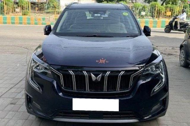 Second-hand 2024 Mahindra XUV700 AX7L 7Str AT for sale in Ghaziabad