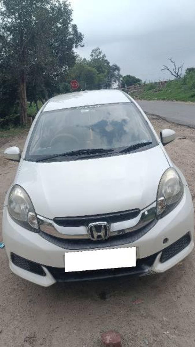 Honda Mobilio E i-DTEC Second-hand 2015 Honda Mobilio E i-DTEC for sale in Agra