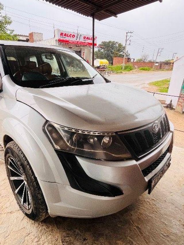 Second-hand 2013 Mahindra XUV500 W4 for sale in Jammu
