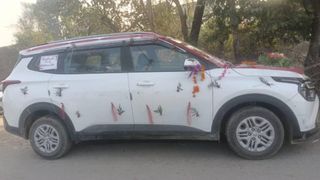 Used Kia Carens Prestige