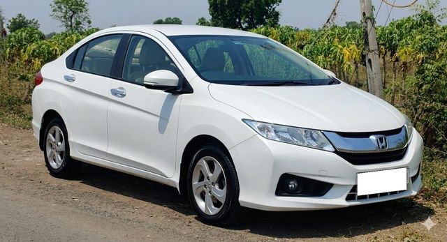Honda City i DTEC V Second-hand 2015 Honda City i DTEC V for sale in Ahmedabad