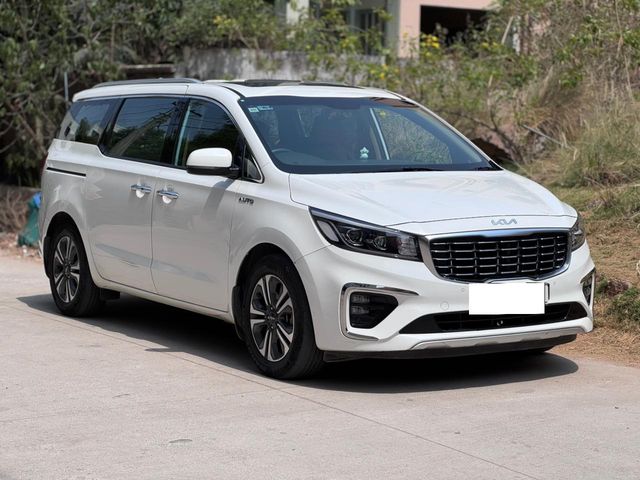Kia Carnival Limousine Second-hand 2021 Kia Carnival Limousine for sale in Hyderabad